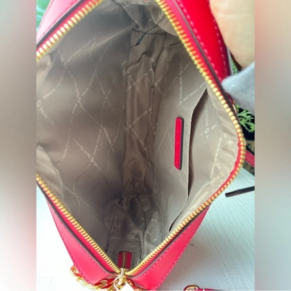 Michael Kors Jet Set Crossbody Bag Hot Pink Saffiano Leather NWT - Picture 6 of 6